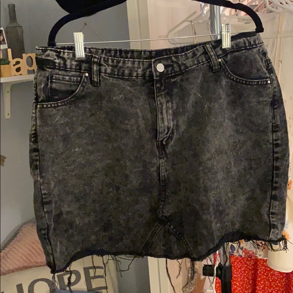 Distressed acid wash skirt
